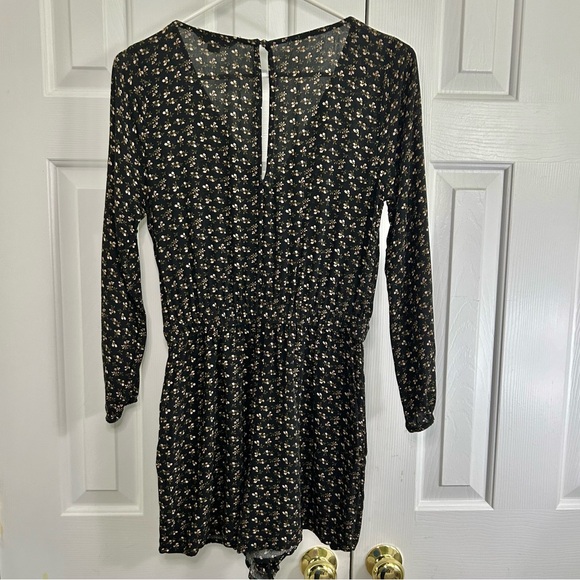 American Eagle Floral Black Jumpsuit - Picture 6 of 16